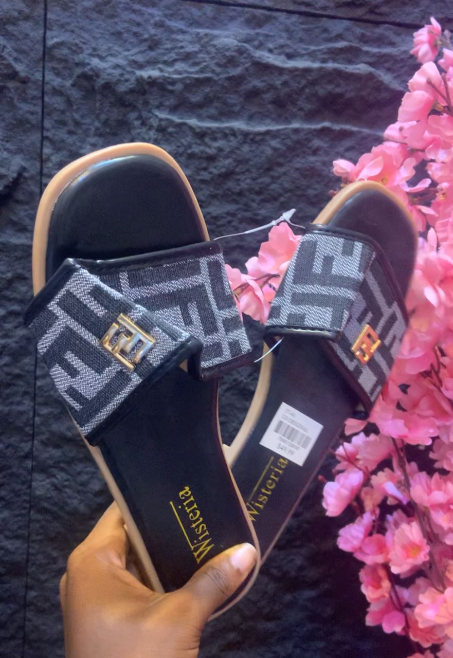 Fendi slippers