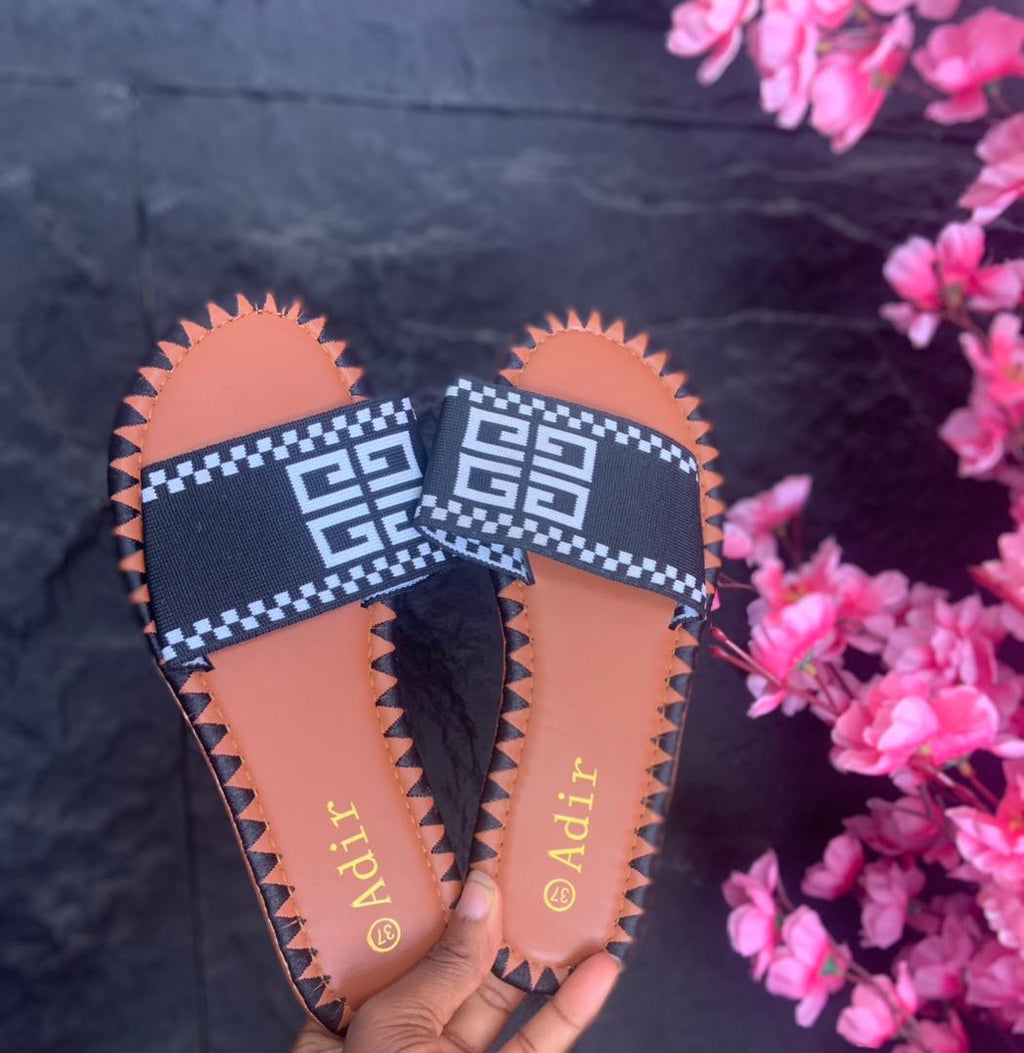 GG slipper